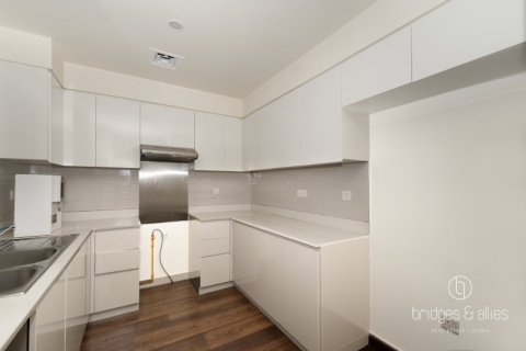 Снять в аренду виллу в Дубай Хилс Эстейт, Дубай: 3 спальни, 270.9м², № 77148 - фото 5