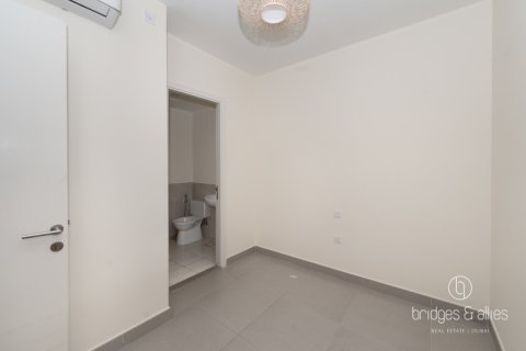 Снять в аренду виллу в Дубай Хилс Эстейт, Дубай: 3 спальни, 270.9м², № 77149 - фото 15