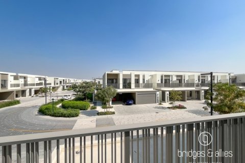 Снять в аренду виллу в Дубае: 3 спальни, 140.5м², № 77147 - фото 17