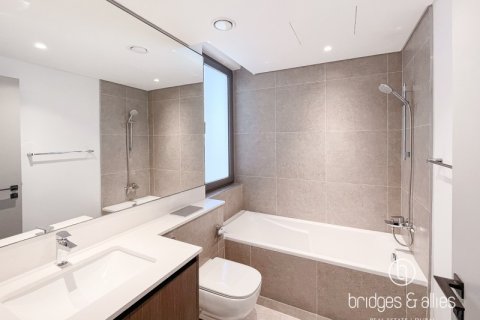 Снять в аренду виллу в Дубае: 3 спальни, 140.5м², № 77147 - фото 18