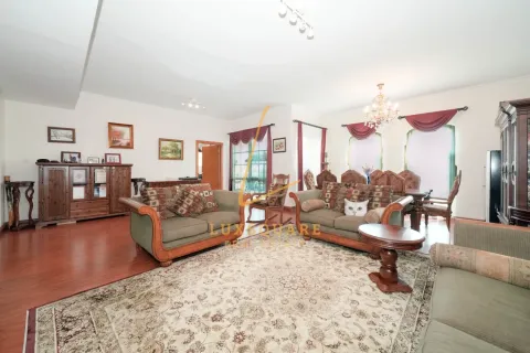 Apartamento en Green Community, Dubai, 3 dormitorios, 237 m², № 77137 - foto 1