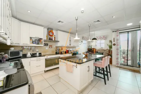 Apartamento en Green Community, Dubai, 3 dormitorios, 237 m², № 77137 - foto 9