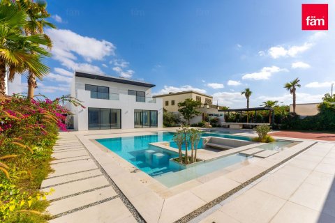 Villa en Dubai, 4 dormitorios, 1222.3 m², № 96469 - foto 2