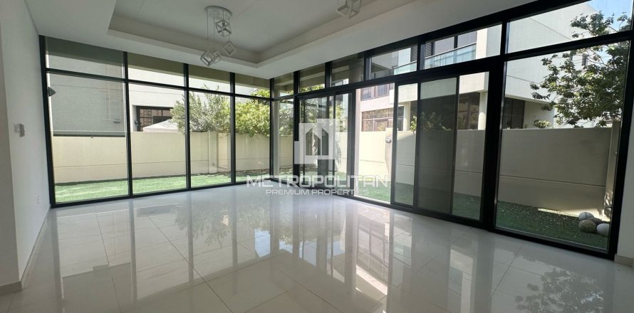 Таунхаус в Trinity, DAMAC Hills (Akoya by DAMAC), Дубай, 3 спальни, 190м², № 16122