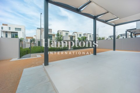 Villa in Arabian Ranches 3, Dubai 5 bedrooms, 447.978 sq.m. № 112586
