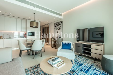 Apartamento en Jumeirah Beach Residence, Dubai, 1 dormitorio, 75.2198 m², № 97975
