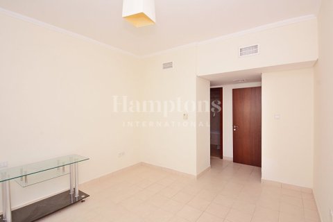 Снять в аренду квартиру в The Views 1, The Views, Дубай: 2 спальни, 126.62678900м², № 97968 - фото 4