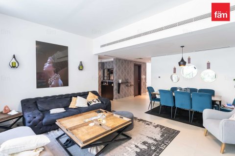 Adosado en Dubai, 3 dormitorios, 187.3 m², № 41038 - foto 1