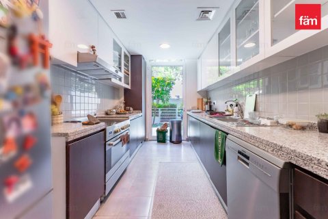 Adosado en Dubai, 3 dormitorios, 187.3 m², № 41038 - foto 14