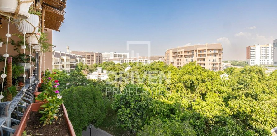 Appartement à Motor City, Dubai, 2 chambres, 155 m², № 65967