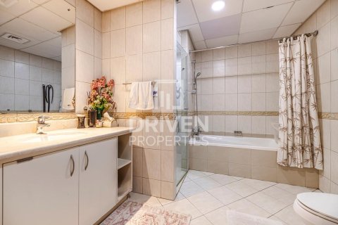 Appartement à Motor City, Dubai, 2 chambres, 155 m², № 65967 - photo 12