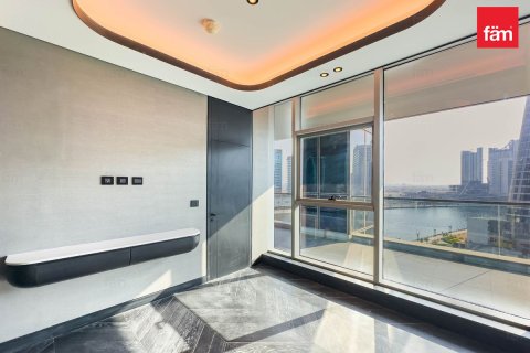 Apartment in Business Bay, Dubai 2 bedrooms, 186.4 sq.m. № 67587 - photo 10