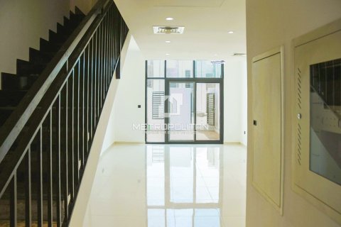 Adosado en Dubai Land, Dubai, 2 dormitorios, 100 m², № 73597 - foto 3