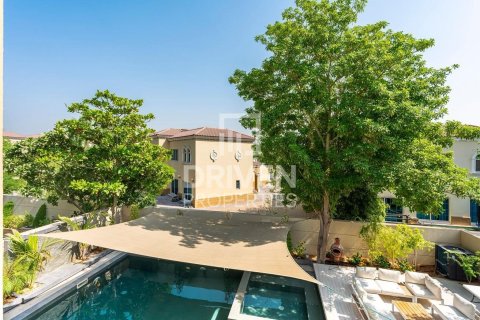 Купить виллу в Jumeirah Park, Дубай: 4 спальни, 510м², № 64882 - фото 20