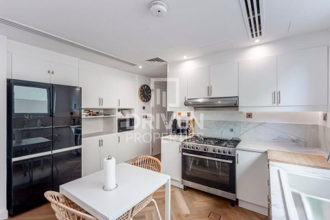 Купить виллу в Jumeirah Park, Дубай: 4 спальни, 510м², № 64882 - фото 15