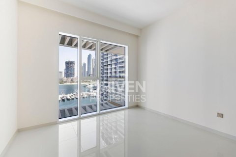 Apartment in EMAAR Beachfront, Dubai Harbour, Dubai 2 bedrooms, 154 sq.m. № 64881 - photo 11