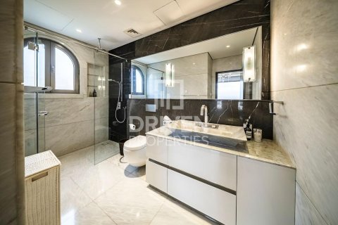 Villa in Palm Jumeirah, Dubai 6 bedrooms, 910 sq.m. № 64880 - photo 23