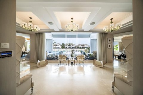 Villa in Palm Jumeirah, Dubai 6 bedrooms, 910 sq.m. № 64880 - photo 9