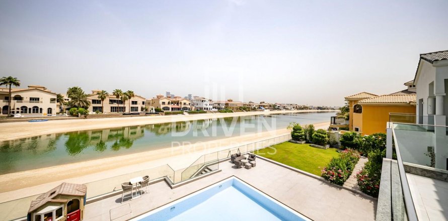 Villa in Palm Jumeirah, Dubai 6 bedrooms, 910 sq.m. № 64880