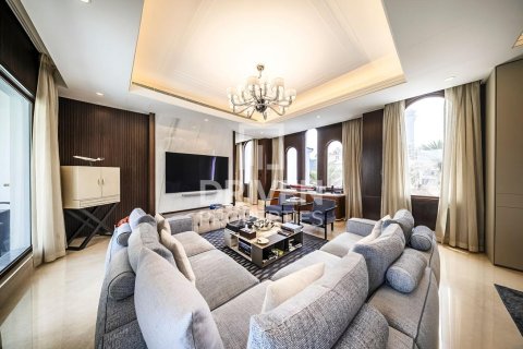 Villa in Palm Jumeirah, Dubai 6 bedrooms, 910 sq.m. № 64880 - photo 7