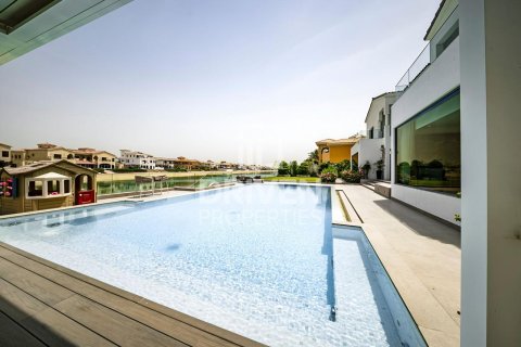 Villa in Palm Jumeirah, Dubai 6 bedrooms, 910 sq.m. № 64880 - photo 30