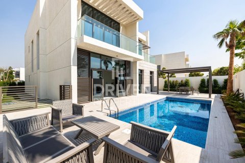 Villa en District One, Mohammed Bin Rashid City, Dubai, 4 dormitorios, 468 m², № 64890 - foto 2