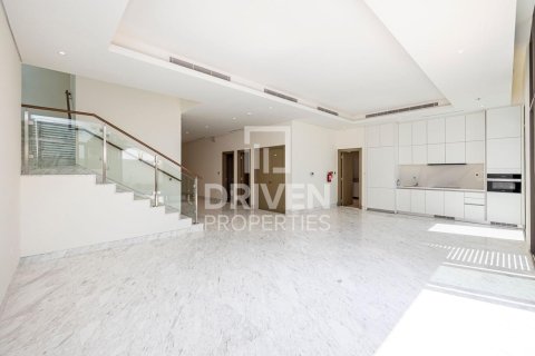 Villa en District One, Mohammed Bin Rashid City, Dubai, 4 dormitorios, 468 m², № 64890 - foto 5