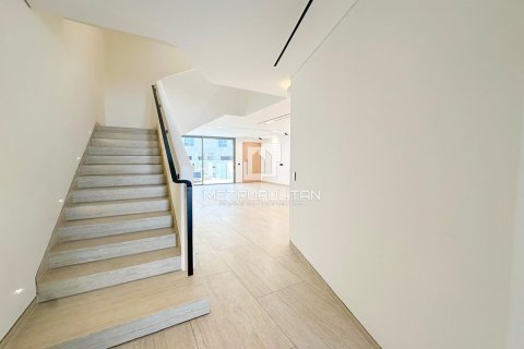 Townhouse in Jumeirah Village Circle, Dubai 4 bedrooms, 325 sq.m. № 15910 - photo 12