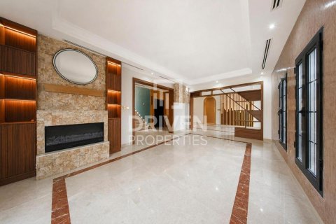 Villa in The Villa, Dubai 5 bedrooms, 726.69 sq.m. № 136589 - photo 3