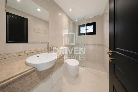 Villa in The Villa, Dubai 5 bedrooms, 726.69 sq.m. № 136589 - photo 18