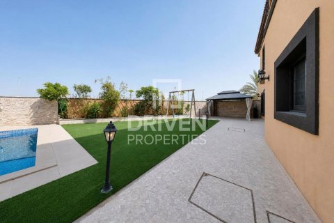 Villa in The Villa, Dubai 5 bedrooms, 726.69 sq.m. № 136589 - photo 25