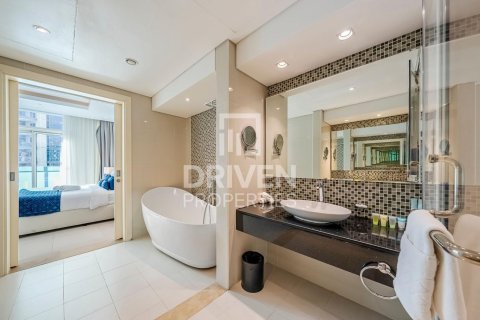 Apartment in Damac Maison The Distinction, Downtown Dubai (Downtown Burj Dubai), Dubai 3 bedrooms, 164.44 sq.m. № 136582 - photo 20