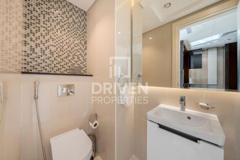 Apartment in Damac Maison The Distinction, Downtown Dubai (Downtown Burj Dubai), Dubai 3 bedrooms, 164.44 sq.m. № 136582 - photo 17