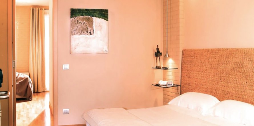 Apartment in REVA RESIDENCES in Business Bay, Dubai 2 bedrooms, 85 sq.m. № 29913