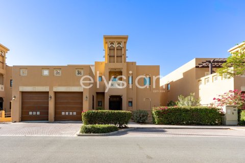 Villa en Murooj Al Furjan, Al Furjan, Dubai, 3 dormitorios, 322 m², № 38117 - foto 12