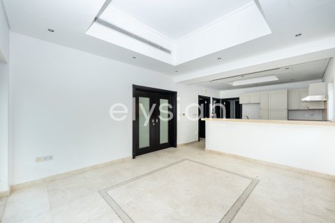Villa en Murooj Al Furjan, Al Furjan, Dubai, 3 dormitorios, 322 m², № 38117 - foto 10