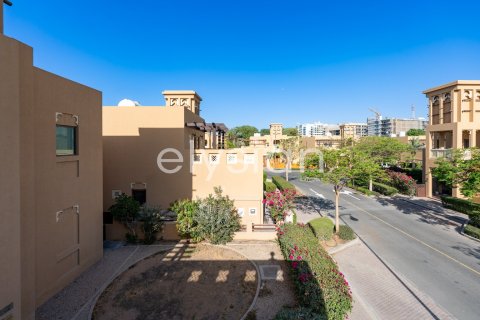 Villa en Murooj Al Furjan, Al Furjan, Dubai, 3 dormitorios, 322 m², № 38117 - foto 4