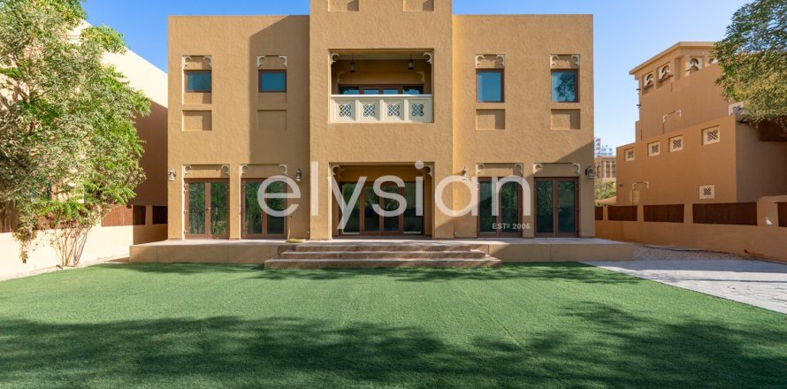 Villa en Murooj Al Furjan, Al Furjan, Dubai, 3 dormitorios, 322 m², № 38117