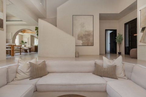 Villa in Dubai 5 bedrooms, 376 sq.m. № 96850 - photo 27