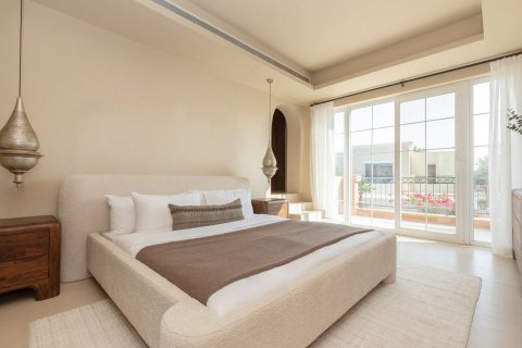 Villa in Dubai 5 bedrooms, 376 sq.m. № 96850 - photo 25