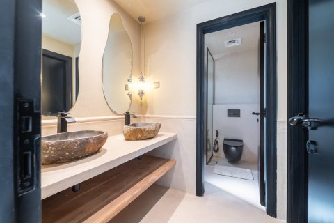 Villa in Dubai 5 bedrooms, 376 sq.m. № 96850 - photo 15