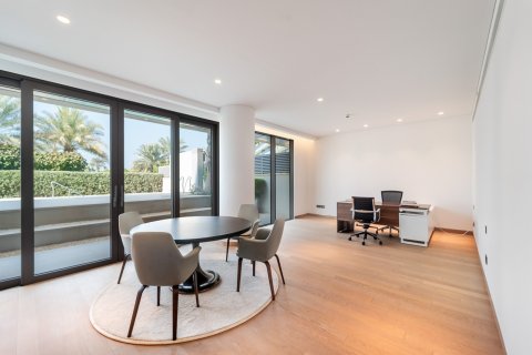 Apartment in Palm Jumeirah, Dubai 3 bedrooms, 896 sq.m. № 96858 - photo 10