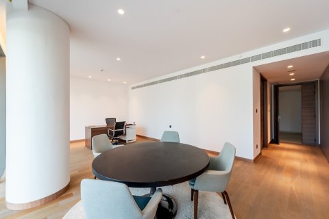 Apartment in Palm Jumeirah, Dubai 3 bedrooms, 896 sq.m. № 96858 - photo 11