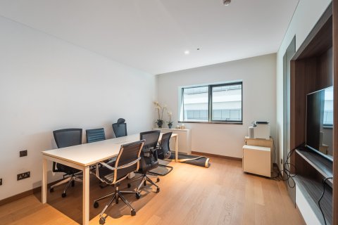 Apartment in Palm Jumeirah, Dubai 3 bedrooms, 896 sq.m. № 96858 - photo 13