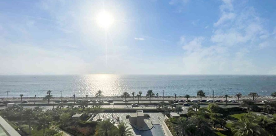 Apartment in Palm Jumeirah, Dubai 5 bedrooms, 679 sq.m. № 96859