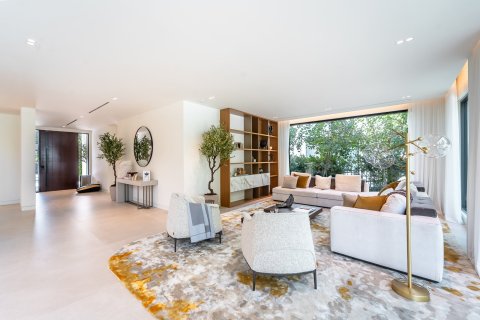 Villa in Jumeirah Islands, Dubai 5 bedrooms, 547 sq.m. № 100344 - photo 8