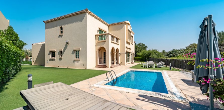 Villa à Jumeirah Islands, Dubai, 4 chambres, 488 m², № 100345