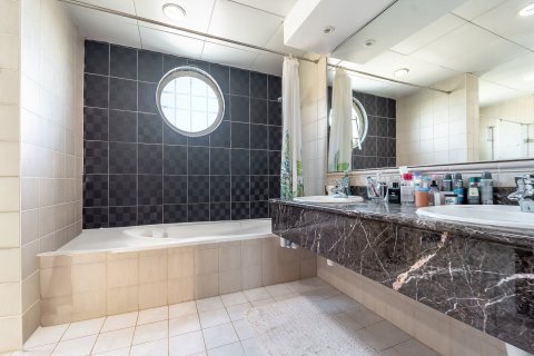 Villa à Jumeirah Islands, Dubai, 4 chambres, 488 m², № 100345 - photo 17