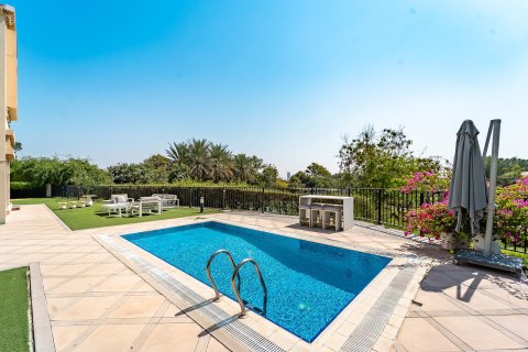 Villa à Jumeirah Islands, Dubai, 4 chambres, 488 m², № 100345 - photo 2