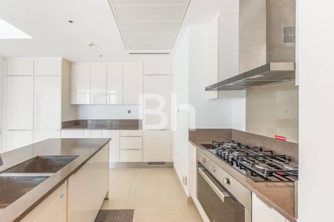 Apartment in Dubai Marina, Dubai 3 bedrooms, 152 sq.m. № 57554 - photo 16